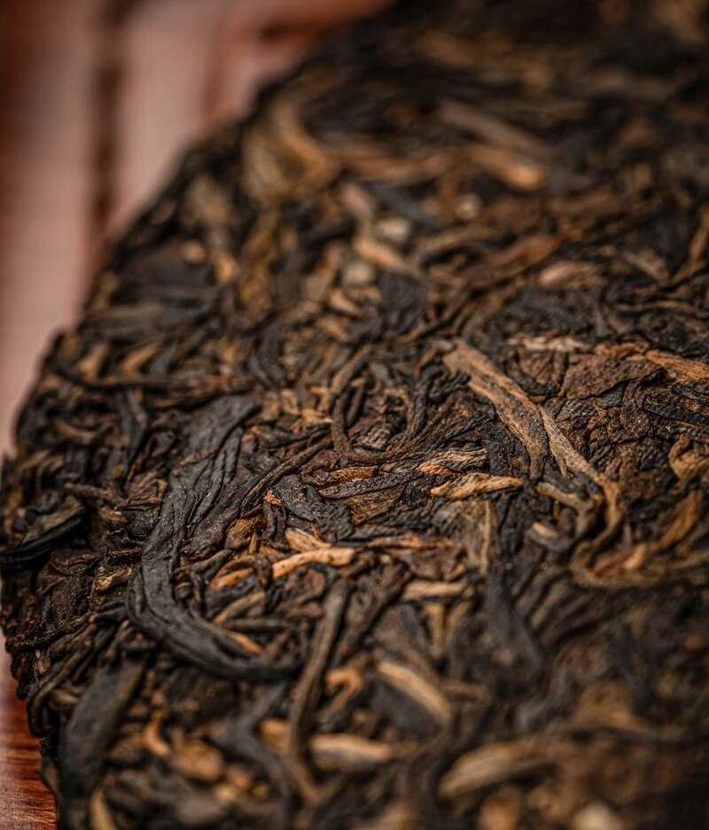 普洱老茶市场规范化发展挑战与机遇 时光酝酿 岁月陈香 中茶年份九十年代老茶-神品 普洱茶(生茶)紧压茶