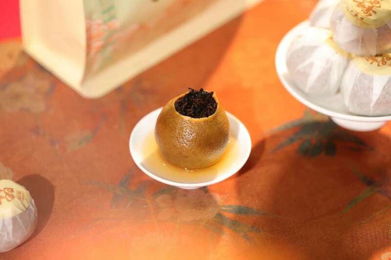 小红柑普茶新宠 4年陈化温和养人四季皆宜 新品类小红柑上新:10龄老树柑,4年陈化,浓郁香甜,便享舒适