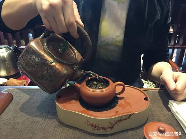超实用的普洱老茶冲泡法！了解老茶茶性，掌握冲泡老茶的具体操作