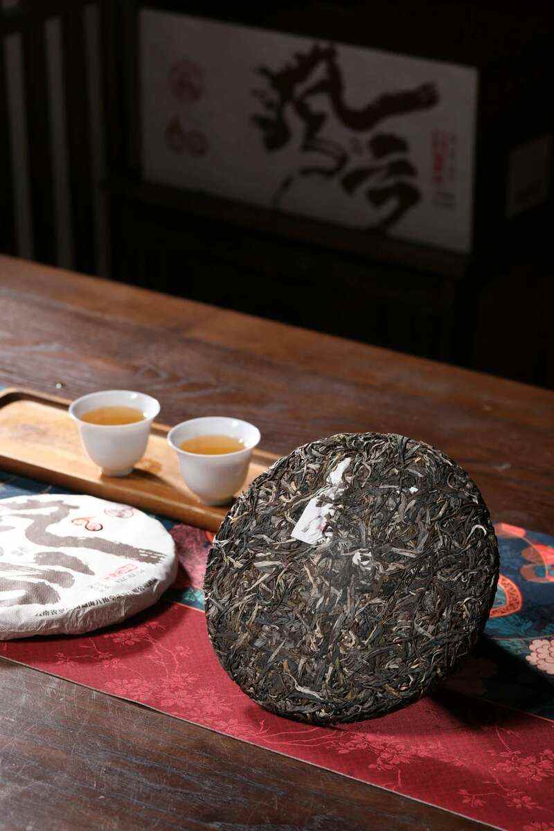 风云际会,一壶千年 品八角亭"风云"普洱,阅尽山河岁月 风云际会,一壶千年 品八角亭