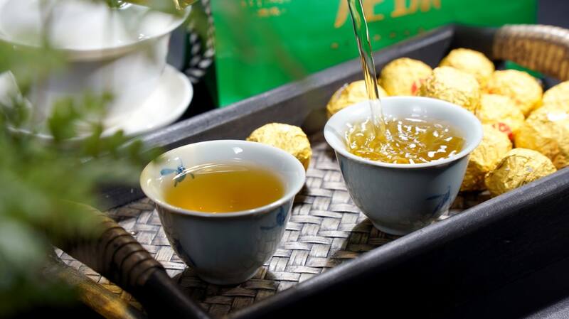 龙珠茶,便捷品茗新篇章:随性优雅,开启诗意时光 一头大象龙珠茶:现代生活的诗意