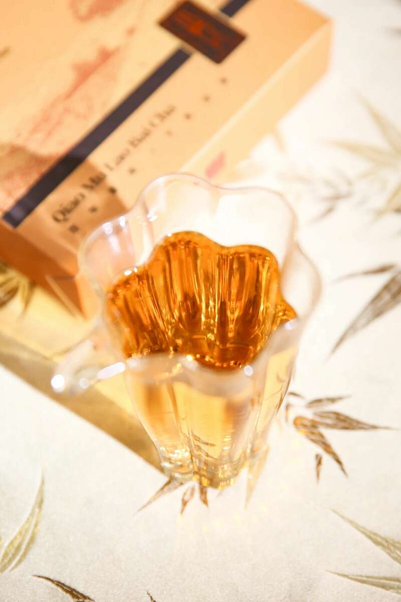 春日茶香邂逅越陈越醇体验 下关乔木老白茶 白茶小方片,春日小甜甜