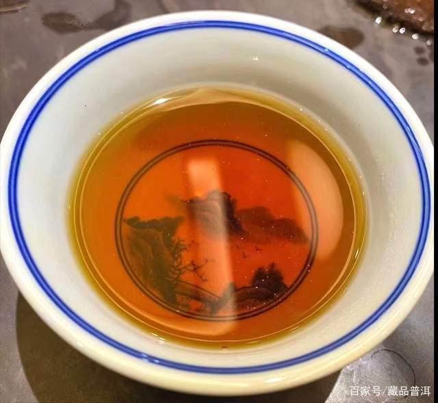 普洱老茶年份辨识要点：包装特征与品鉴技巧解析