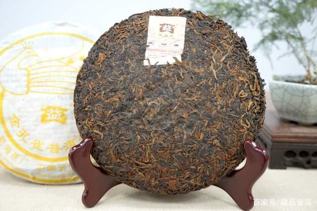 金孔雀熟饼：经典包装陈年茶香，口碑收藏佳品