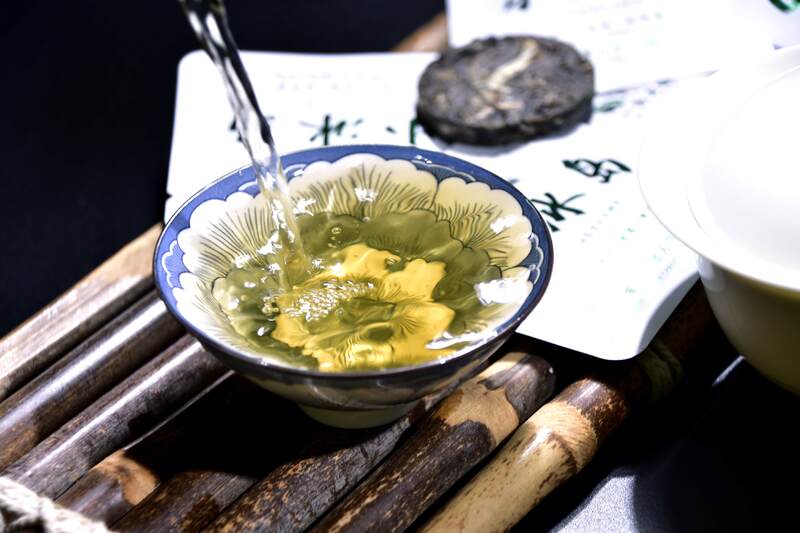一口入魂!寻觅小冰岛生茶的香甜甘爽! 一口入魂!寻觅小冰岛生茶的香甜甘爽!