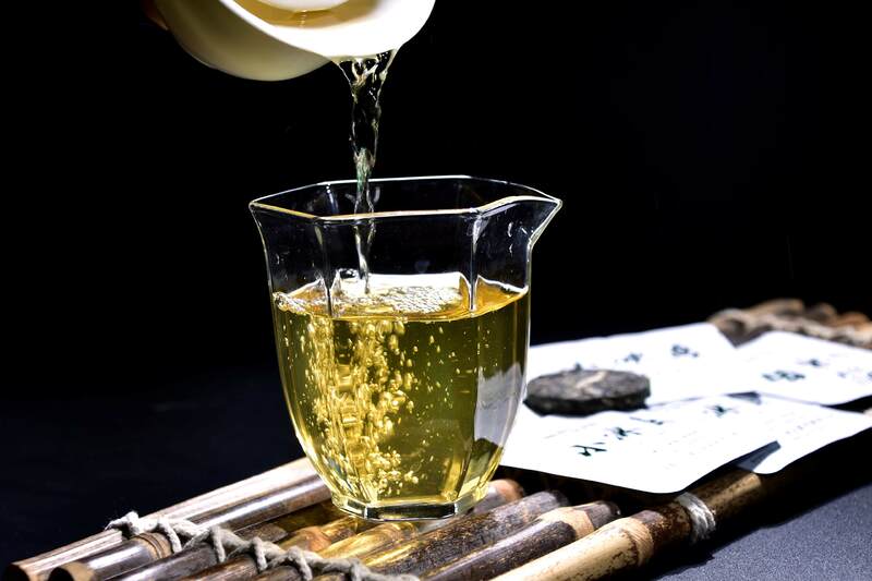 一口入魂!寻觅小冰岛生茶的香甜甘爽! 一口入魂!寻觅小冰岛生茶的香甜甘爽!