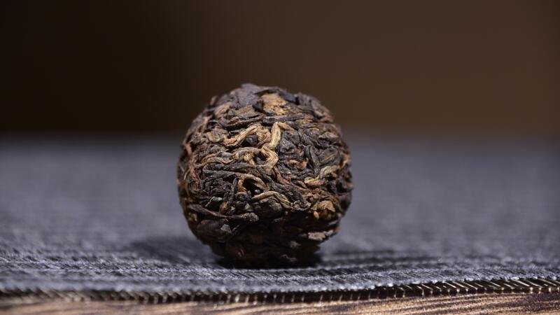 2025年一头大象 易武大树龙珠 熟茶 2025年一头大象 易武大树龙珠 熟茶