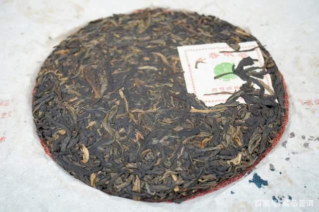 普洱茶紧压成型优劣势解析：散茶与饼茶如何选择