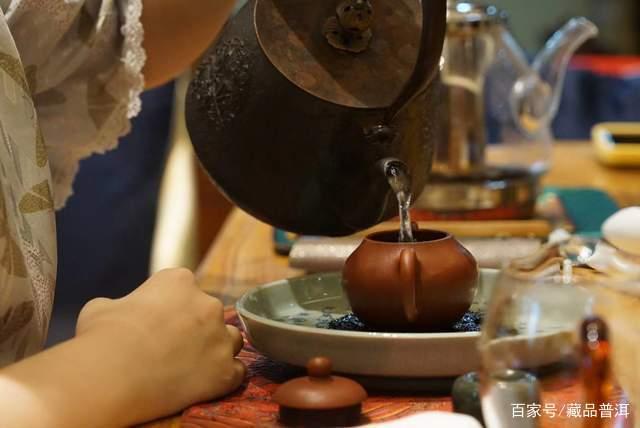 老熟茶冲泡技巧解析：如何发挥茶性